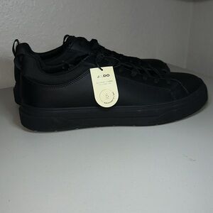 ALDO WATER RESISTANT NEW, size 13, very comfy, last one!